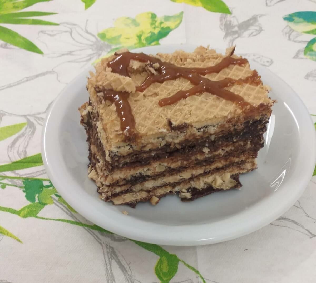 Fertig gebackener Waffelkuchen von den Bewohnern des Seniorenheims in Rosbach