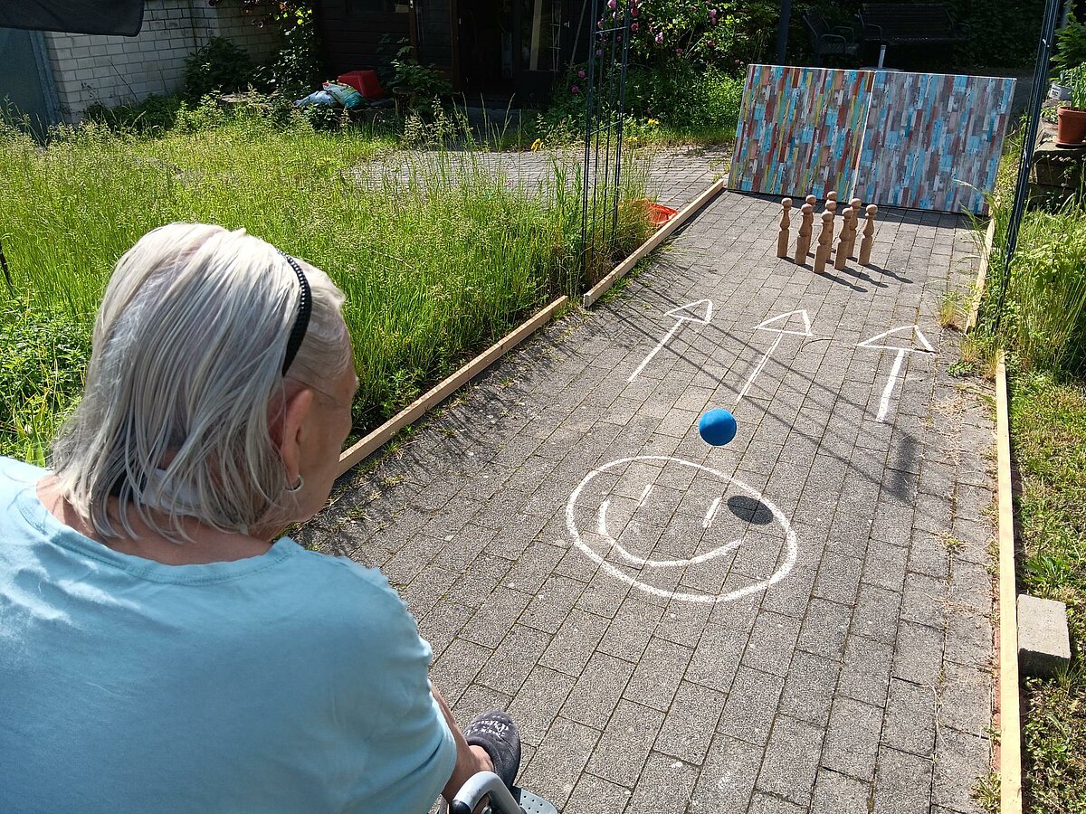 Kegeltunier im Garten