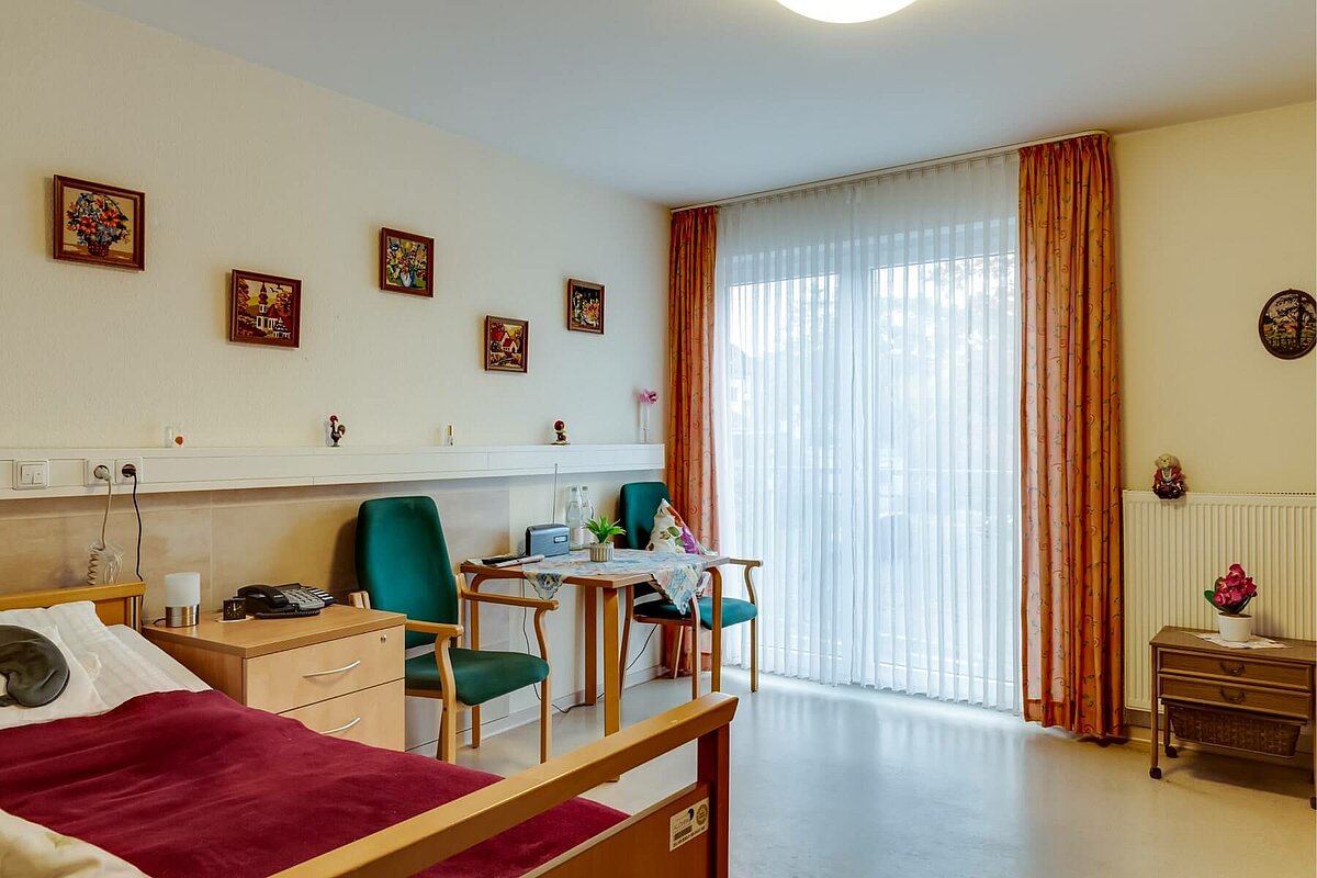 Einzelzimmer im Altenheim "Am Schillerplatz" in Hamm