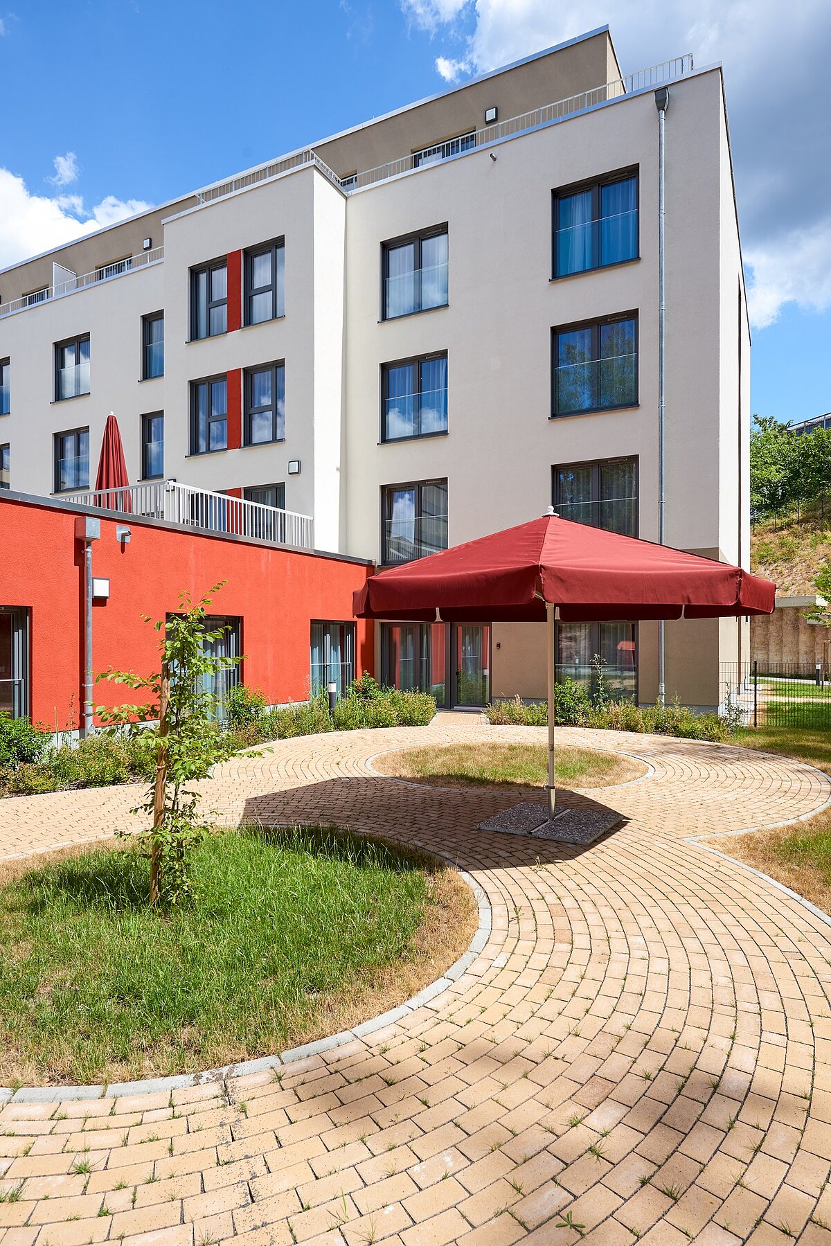 Hintereingang der Senioren-Residenz "Am Beckerturm" in St. Ingbert