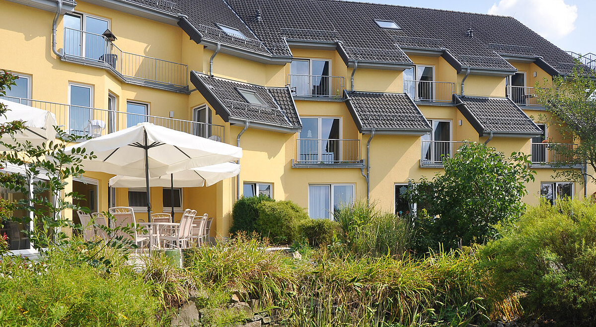 Außenansicht und Grünanlage Roetgen