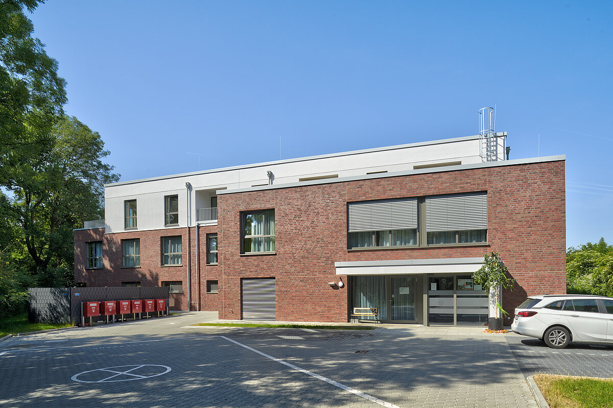 Parkplatz vor CMS Senioren-Residenz Baesweiler