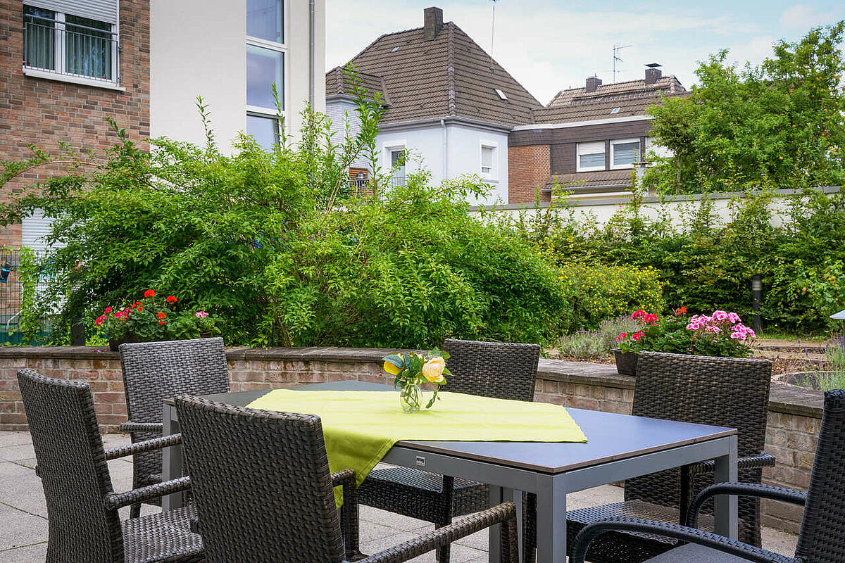 Terrasse und Garten