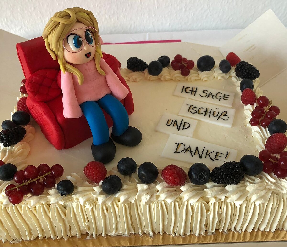 Torte von und für Mitarbeiterin zur Rente