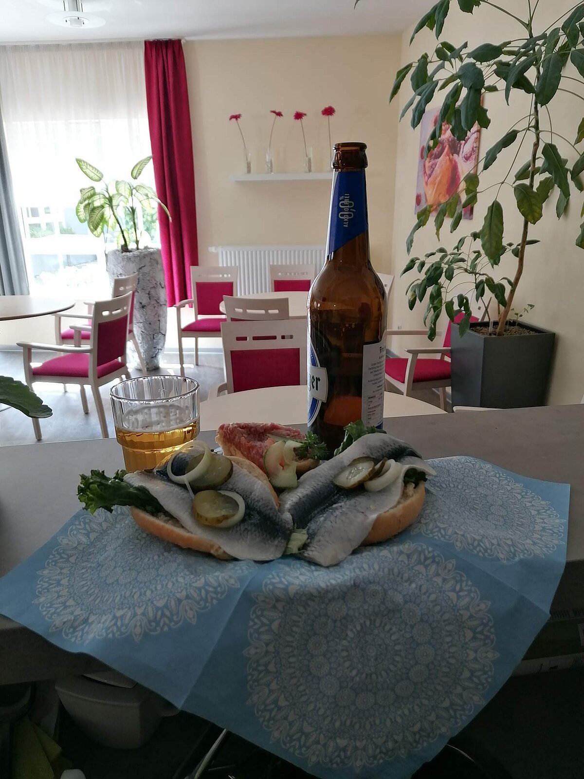 Zum Herrentag gibt es Fischbrötchen und alkoholfreies Bier