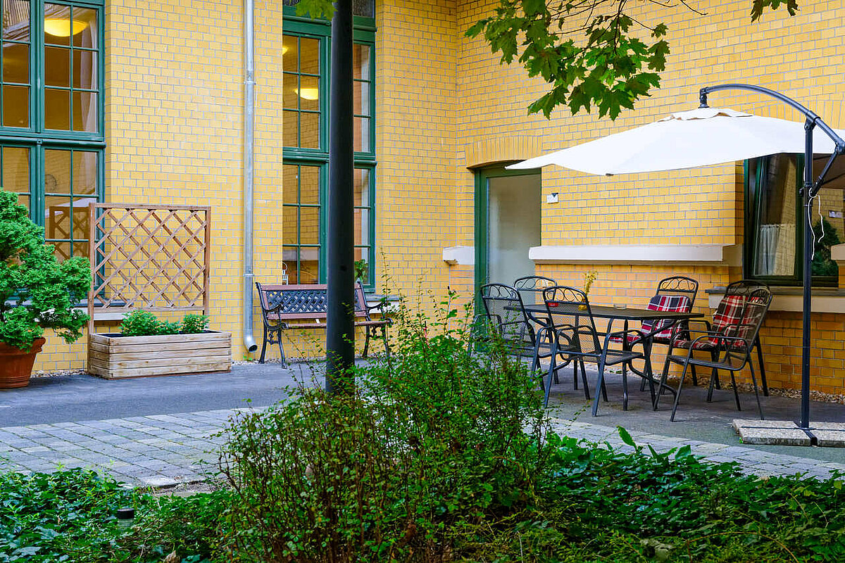 Pflegeheim Alloheim Gohlis in Leipzig: Innenhof