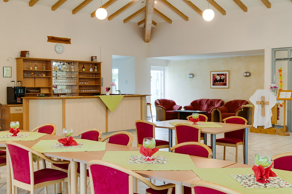 Esszimmer im Pflegeheim Alloheim in Langelsheim