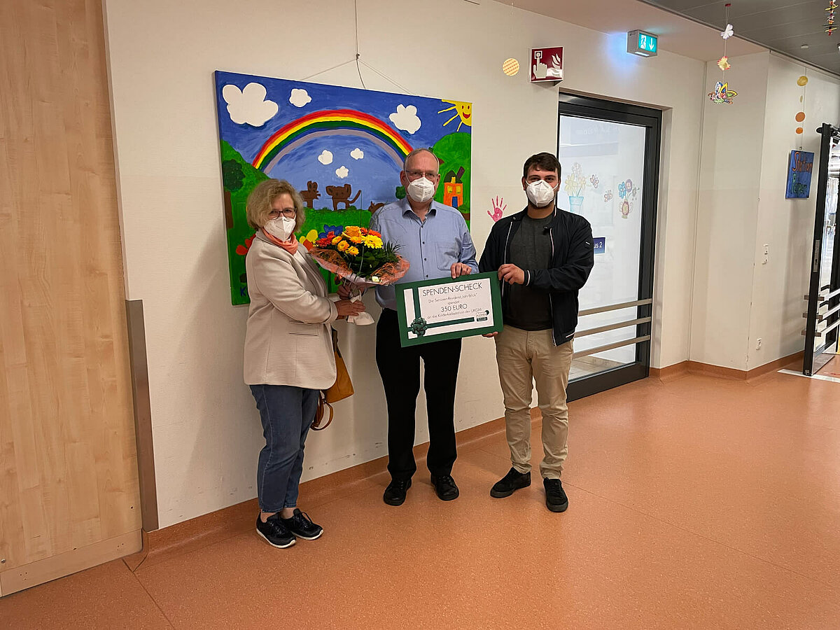 Spendenübergabe aus den Einnahmen der Eisflatrate im Seniorenheim "Lahnblick" in Wetzlar