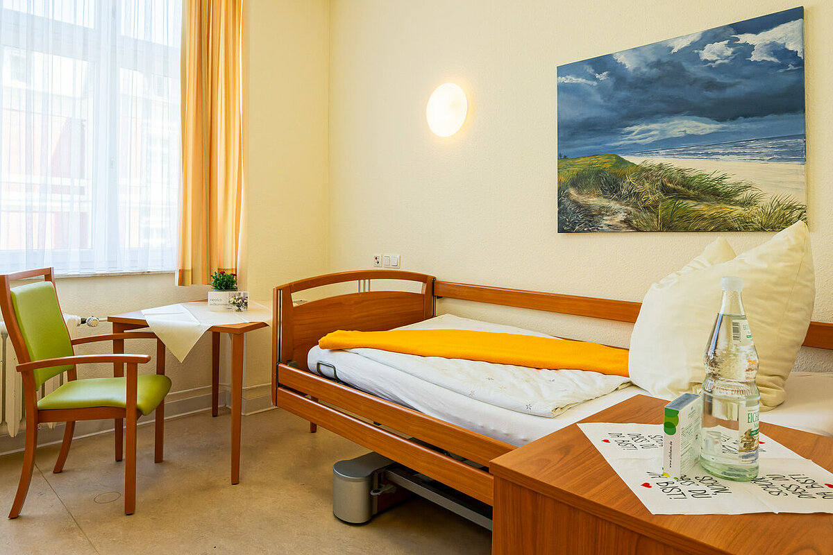 Einzelzimmer im Seniorenheim in Bad Elster