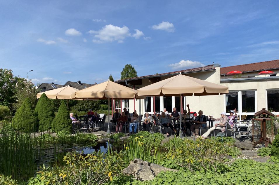 Schönes Wetter bei uns auf der Terrasse