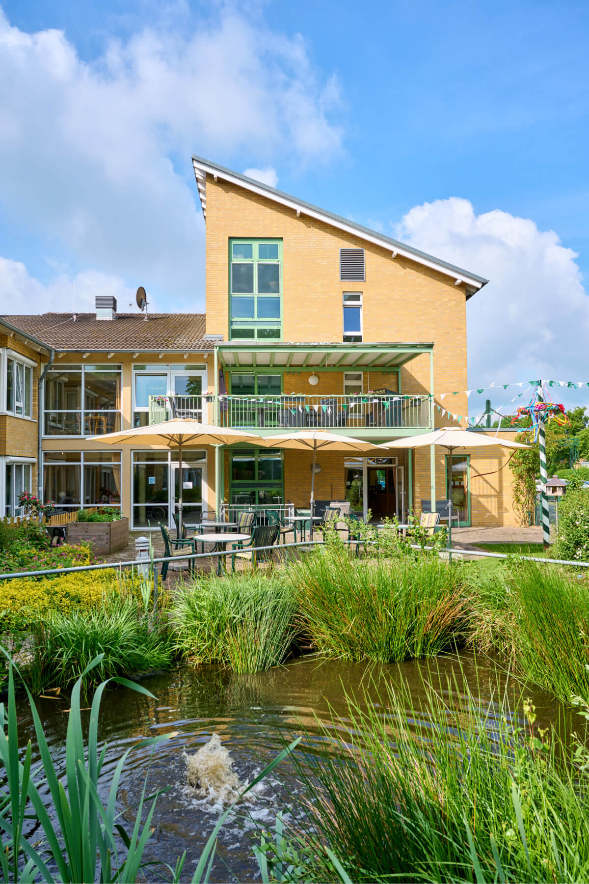 Teich vor der Senioren-Residenz "Bockum" in Hamm