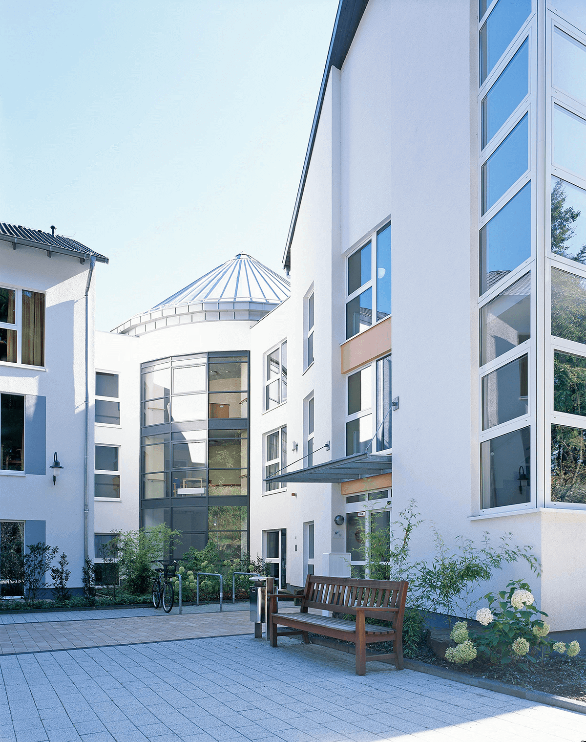 Eingang zum CMS Pflegewohnstift St. Pankratius in Odenthal